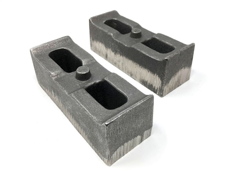 Load image into Gallery viewer, Tuff Country 01-10 Chevy Silverado 2500HD/3500 4wd 2in Cast Iron Lift Blocks Pair
