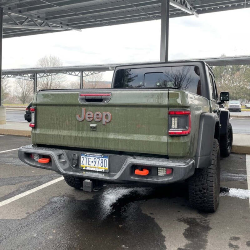 Load image into Gallery viewer, Oracle Jeep Gladiator JT Rear Bumper LED Reverse Lights w/ Plug &amp; Play Harness - 6000K SEE WARRANTY
