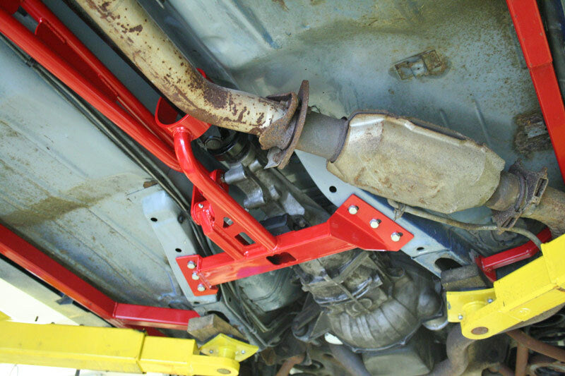 Load image into Gallery viewer, UMI Performance 82-92 GM F-Body Tunnel Mount Trq. Arm T5/ TH350 Loop - Red
