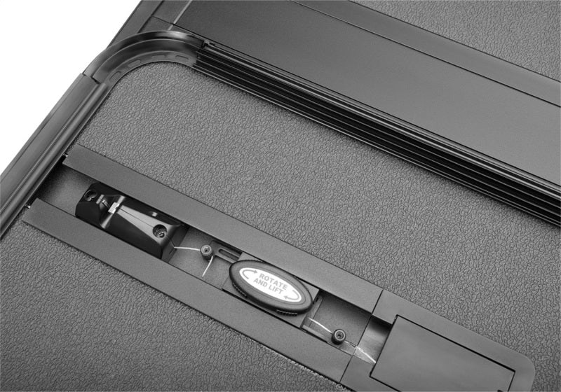 Load image into Gallery viewer, Extang 14-18 Chevy/GMC Silverado/Sierra 1500 (5ft. 10in. Bed) Solid Fold ALX
