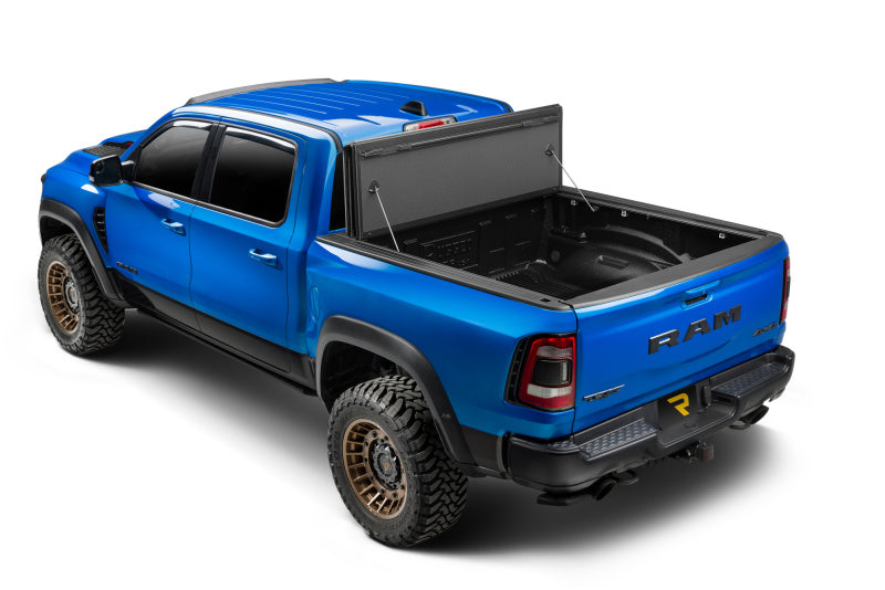 Load image into Gallery viewer, Extang 07-13 Chevy/GMC Silverado/Sierra (w/o Track Sys - w/OE Bedcaps) 6.5ft. Bed Endure ALX
