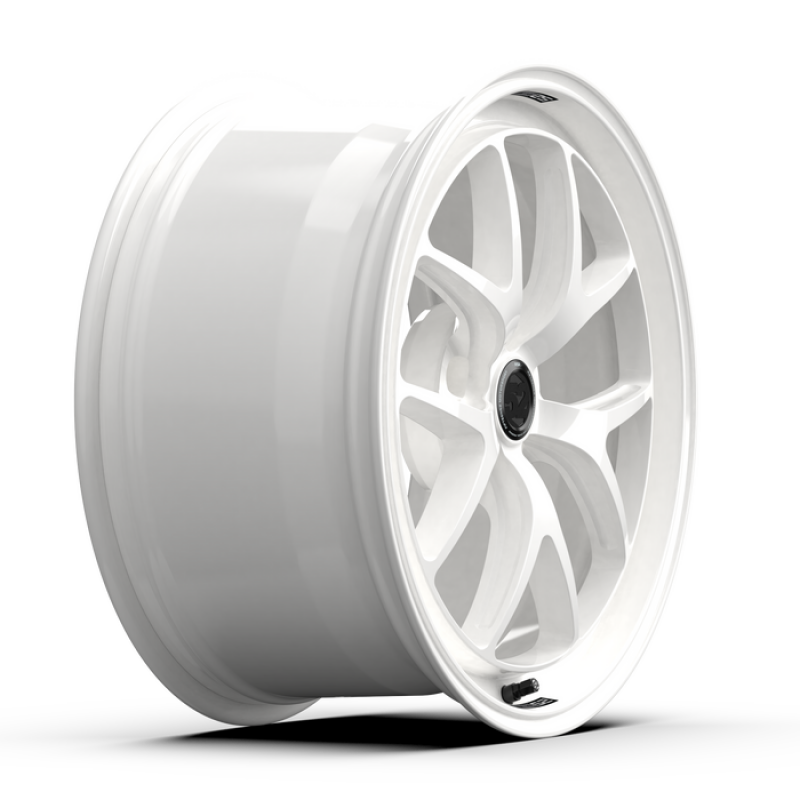 Load image into Gallery viewer, fifteen52 Sector RSR 19x9.5 5x114.3 38mm ET 73.1mm Center Bore Rally White
