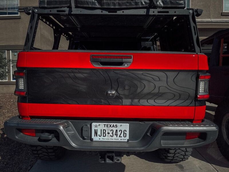 Load image into Gallery viewer, Oracle Jeep Gladiator JT Flush Mount LED Tail Lights SEE WARRANTY
