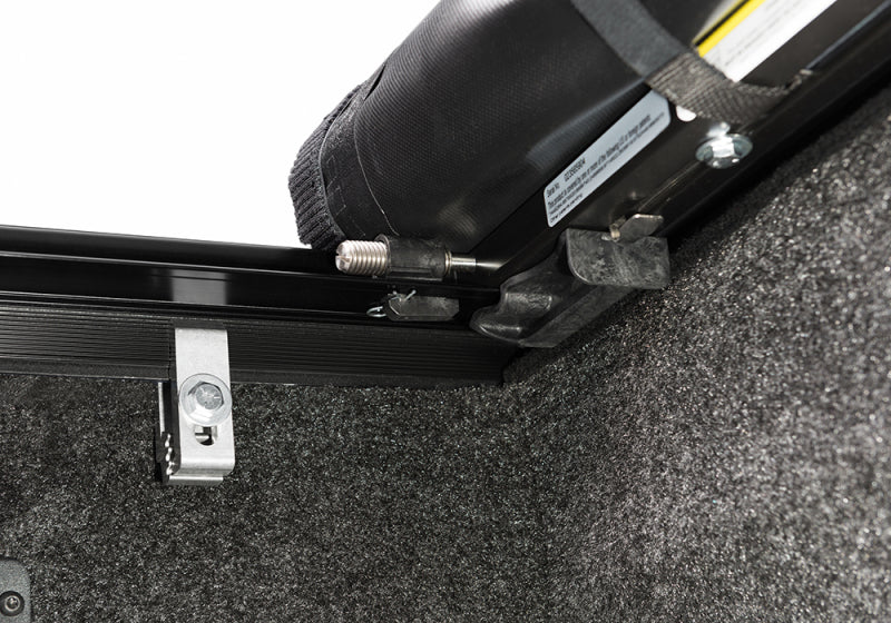 Load image into Gallery viewer, Truxedo 05-15 Nissan Navara w/Rack 4ft 10in Lo Pro International Bed Cover
