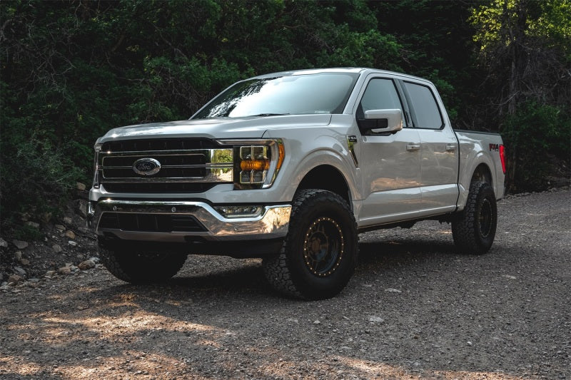 Load image into Gallery viewer, Tuff Country 21-23 Ford F-150 4x4 3in Front Lift Kit with Shocks
