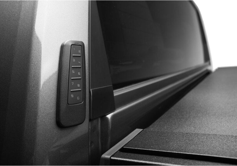 Load image into Gallery viewer, Retrax 22-24 Chevy/GMC Silverado/Sierra 1500 5ft 8in Bed Retractable EQ Bed Cover
