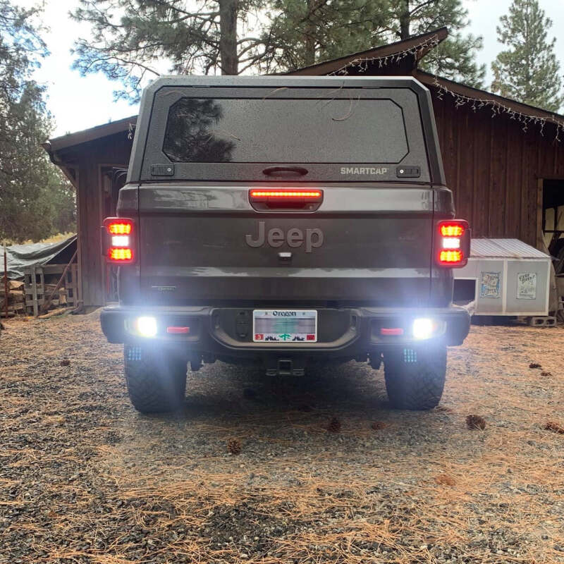 Load image into Gallery viewer, Oracle Jeep Gladiator JT Rear Bumper LED Reverse Lights w/ Plug &amp; Play Harness - 6000K SEE WARRANTY
