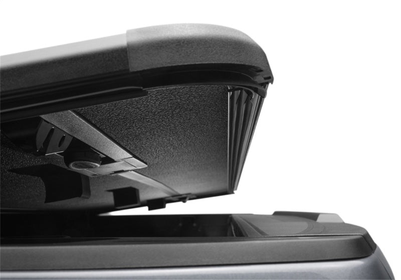 Load image into Gallery viewer, Extang 14-18 Chevy/GMC Silverado/Sierra 1500 (5ft. 10in. Bed) Solid Fold ALX
