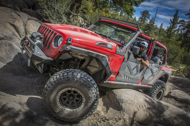 Load image into Gallery viewer, DV8 Offroad 2018+ Jeep Wrangler JL Front Inner Fenders - Black
