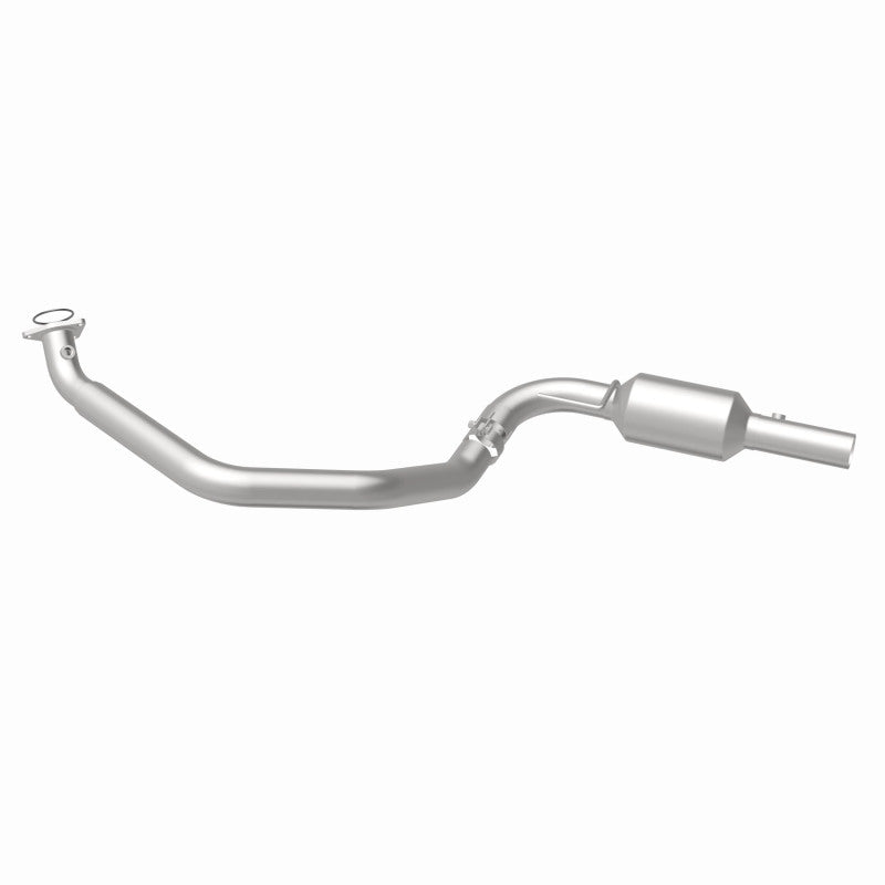 Load image into Gallery viewer, MagnaFlow 2009 Chevrolet Express 4500 V8 6.0L Left Underbody Catalytic Converter

