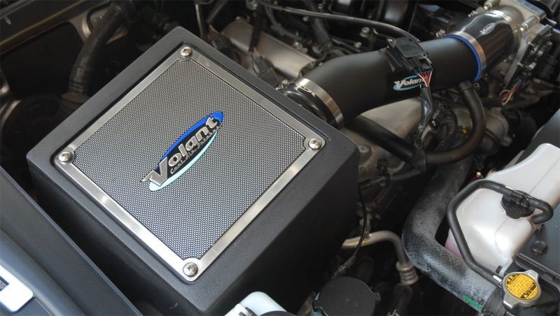 Load image into Gallery viewer, Volant 06-09 Toyota FJ Cruiser 4.0 V6 PowerCore Closed Box Air Intake System
