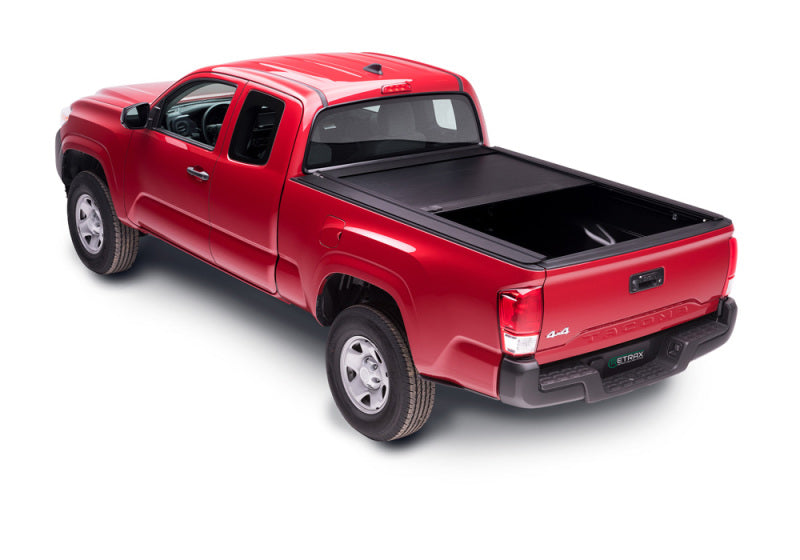 Load image into Gallery viewer, Retrax 2022+ Toyota Tundra CrewMax 5.5ft Bed RetraxONE MX
