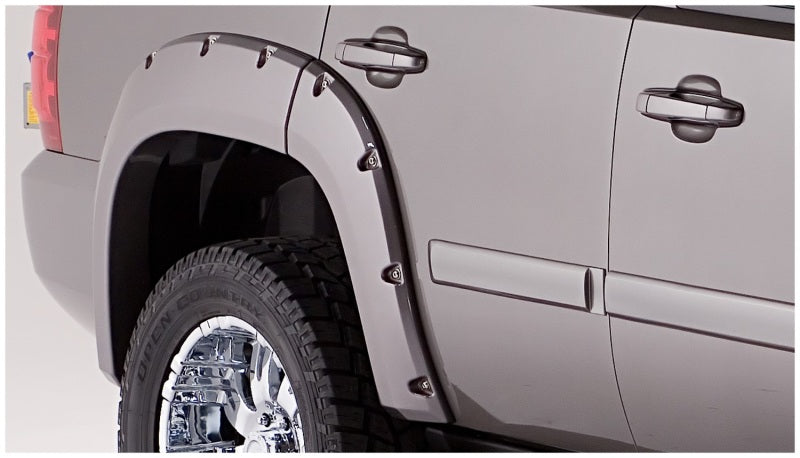 Load image into Gallery viewer, Bushwacker 07-14 Chevy Tahoe Pocket Style Flares 4pc Does Not Fit LTZ - Black
