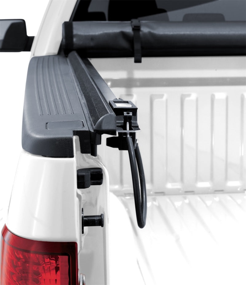 Load image into Gallery viewer, Lund 15-17 Chevy Colorado (5ft. Bed) Genesis Elite Roll Up Tonneau Cover - Black
