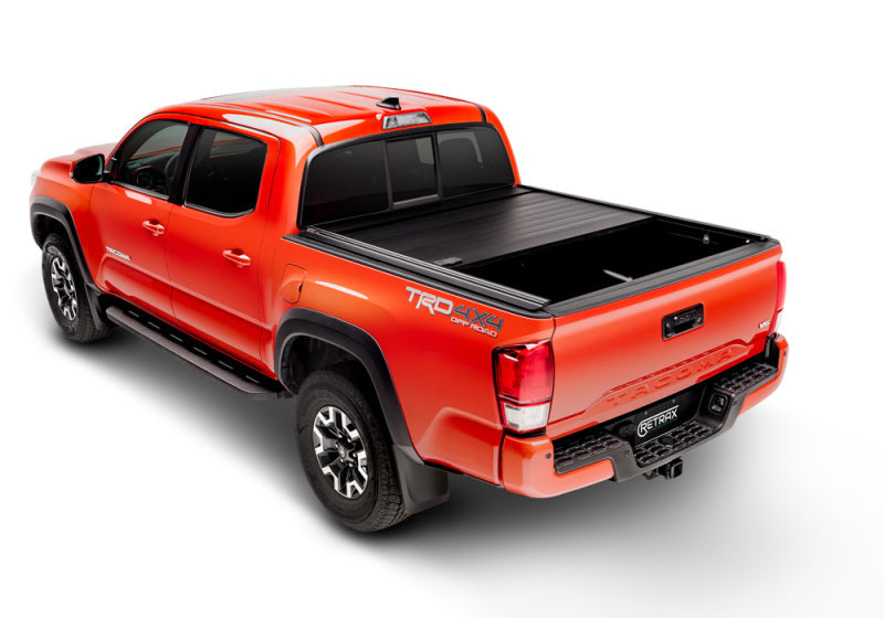 Load image into Gallery viewer, Retrax 07-up Tundra Regular &amp; Double Cab 6.5ft Bed w/ Deck Rail Sys RetraxPRO MX
