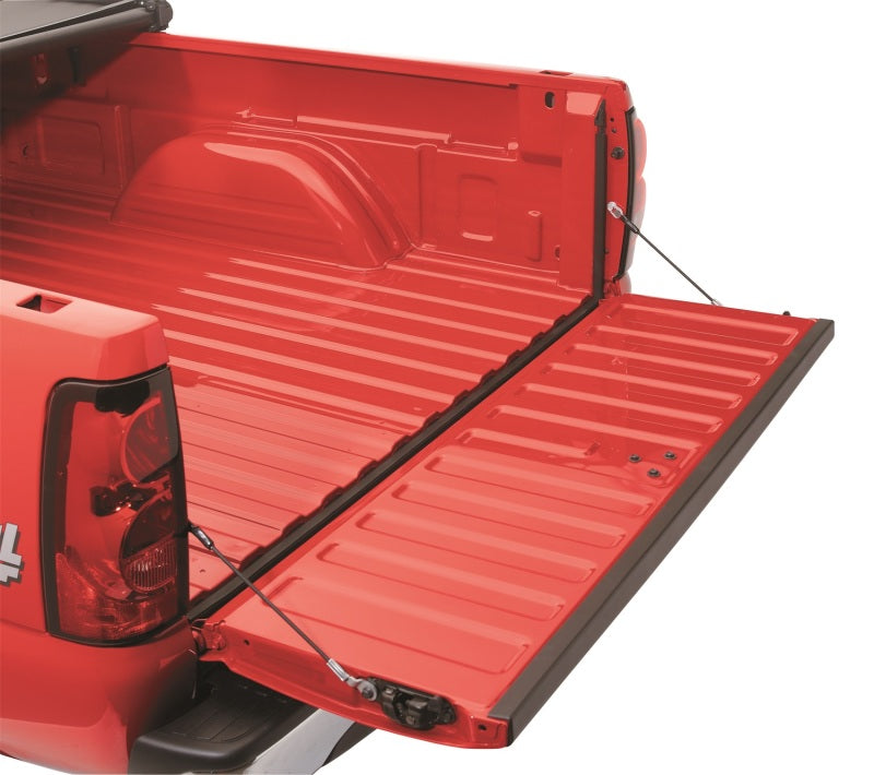 Load image into Gallery viewer, Lund Universal (Universal Tailgate Seal) Tailgate Seal - Black
