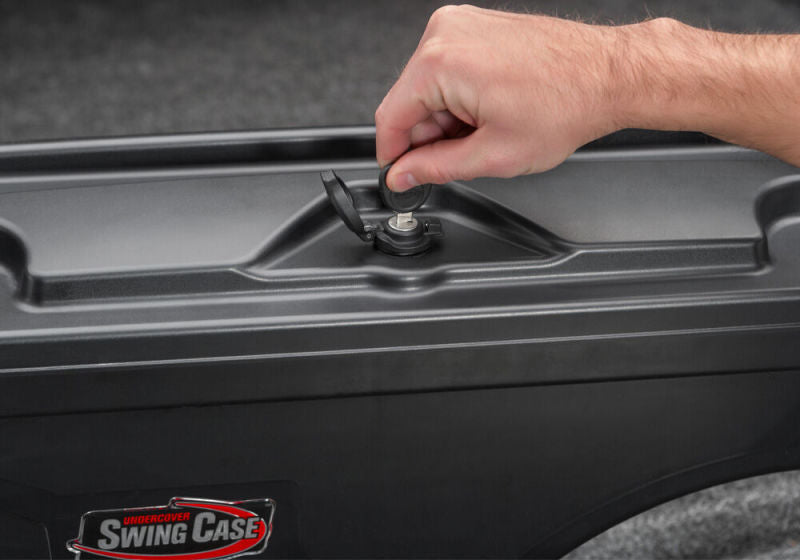 Load image into Gallery viewer, UnderCover 20-22 Isuzu Dmax Drivers Side Side Swing Case - Black Smooth

