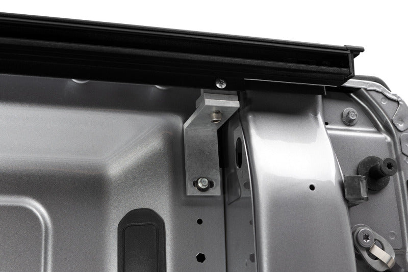 Load image into Gallery viewer, Roll-N-Lock 2019 RAM 1500 65-1/2in M-Series Retractable Tonneau Cover
