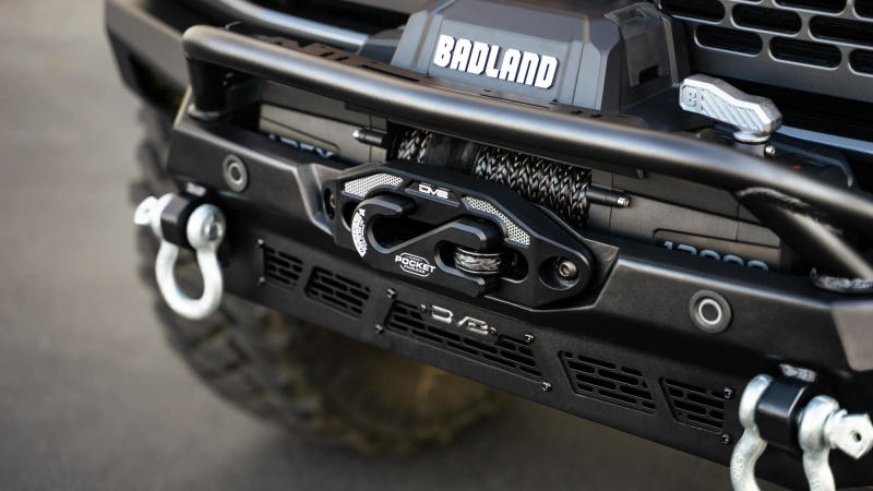 Load image into Gallery viewer, DV8 Offroad 21-23 Ford Bronco Spec Series Front Bumper
