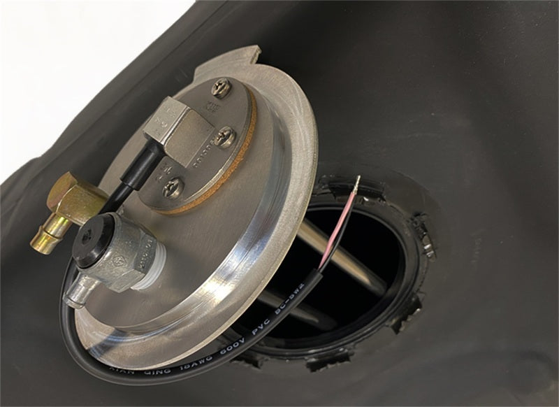 Load image into Gallery viewer, Titan Fuel Tanks 17-22 Ford F-350/F-450/F-550 40 Gallon After-Axle Auxiliary Fuel Tank System
