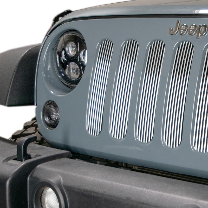 Load image into Gallery viewer, DV8 Offroad 2007-2018 Jeep JK Polished Grille Inserts
