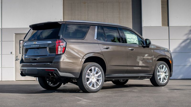Load image into Gallery viewer, Borla 21-22 Chevrolet Tahoe 5.3L V8 2/4WD 4DR 3in/2.75in Touring Cat-Back Exhaust -Black Chrome Tips
