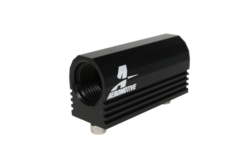 Load image into Gallery viewer, Aeromotive 96-04 Ford 4.6 L Fuel Rail Pressure Sensor Adapter Log (-08 AN inlet / outlet)
