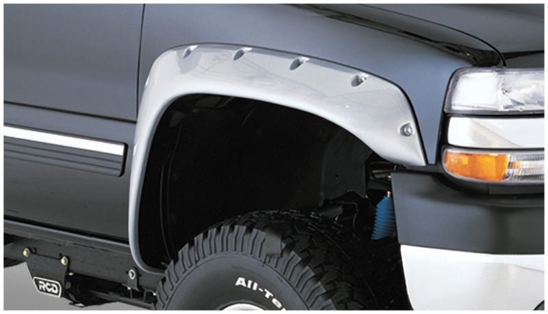 Load image into Gallery viewer, Bushwacker 07-07 Chevy Silverado 1500 Classic Fleetside Cutout Style Flares 2pc - Black
