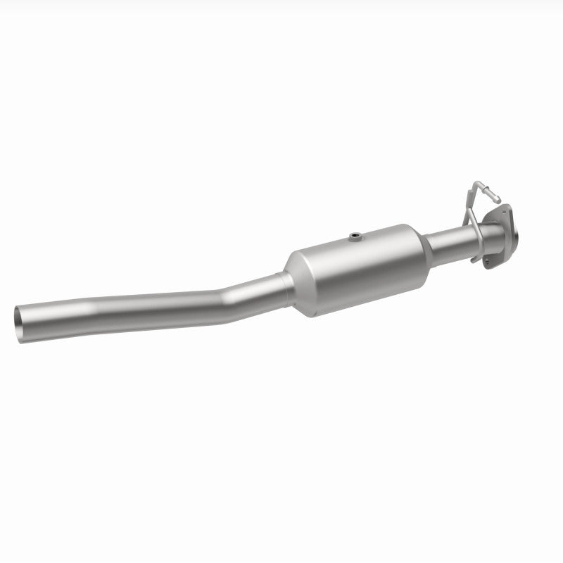 Load image into Gallery viewer, MagnaFlow 16-19 Ford F-53 V10 6.8L Underbody Direct-Fit Catalytic Converter
