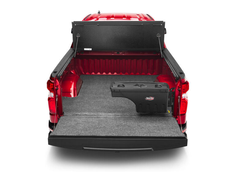 Load image into Gallery viewer, UnderCover 07-18 Chevy Silverado 1500 (19 Legacy) Passengers Side Swing Case - Black Smooth
