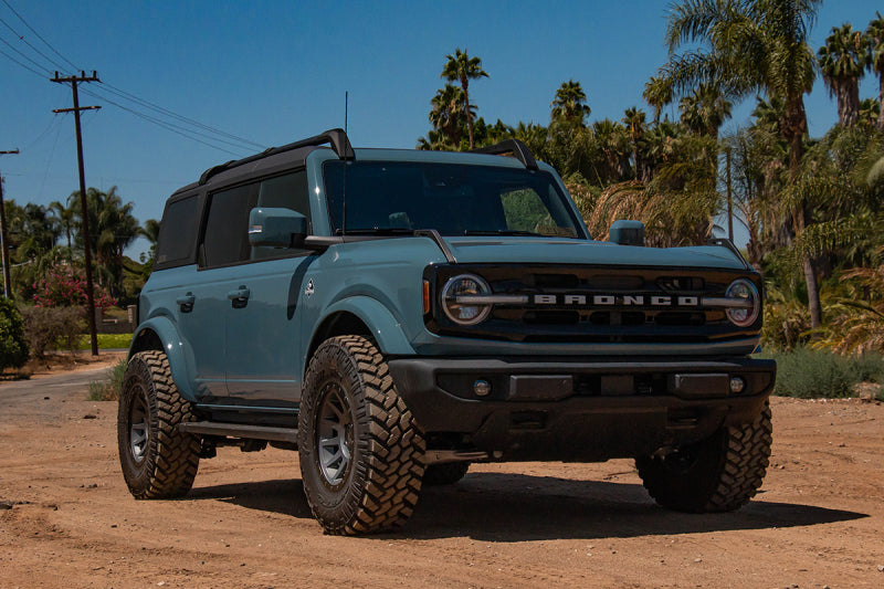 Load image into Gallery viewer, ICON Compression 17x8.5 6x5.5 25mm Offset 5.75in BS 95.1mm Bore Titanium Wheel
