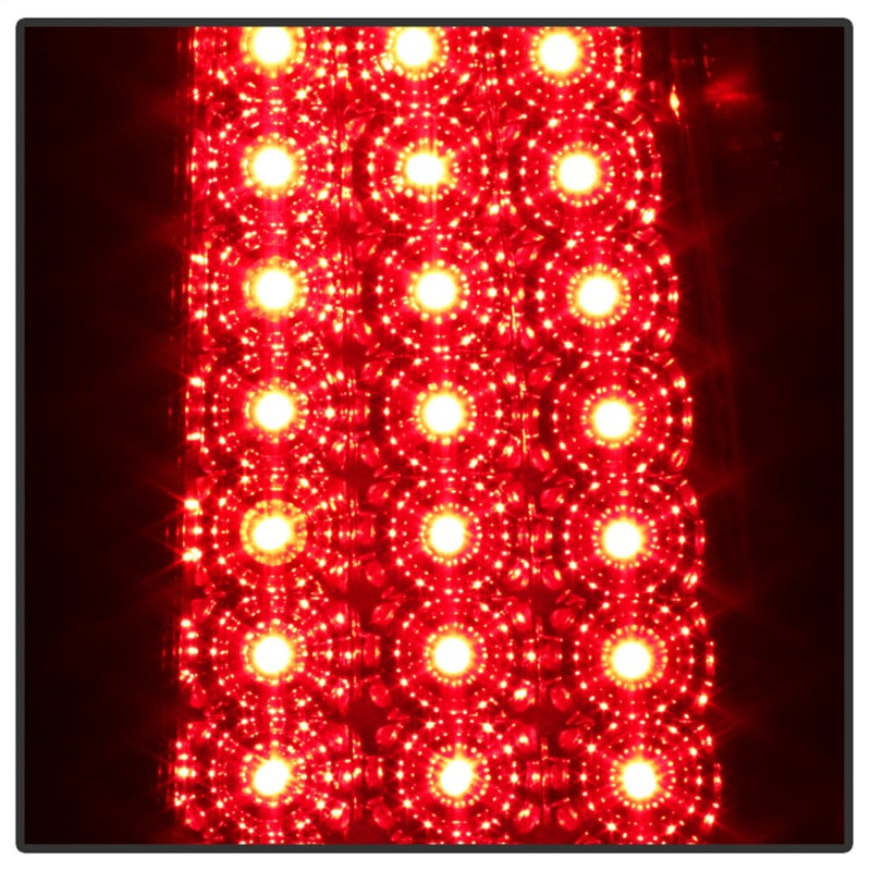 Load image into Gallery viewer, xTune Chevy Silverado 1500/2500/3500 03-06 LED Tail Lights Red Clear ALT-ON-CS03-LED-RC
