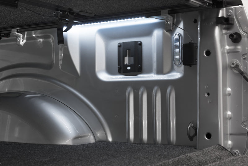 Load image into Gallery viewer, UnderCover 2017+ Ford F-250/F-350 8ft Ultra Flex Bed Cover
