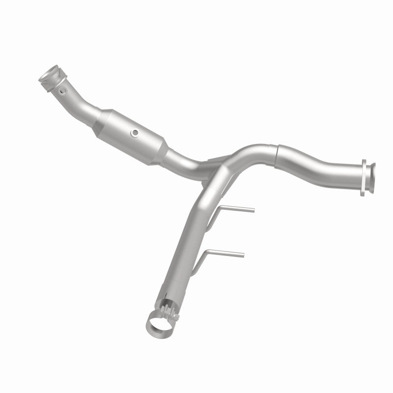 Load image into Gallery viewer, MagnaFlow Right Side Direct Fit Catalytic Converter 15-17 Ford F-150 5.0L
