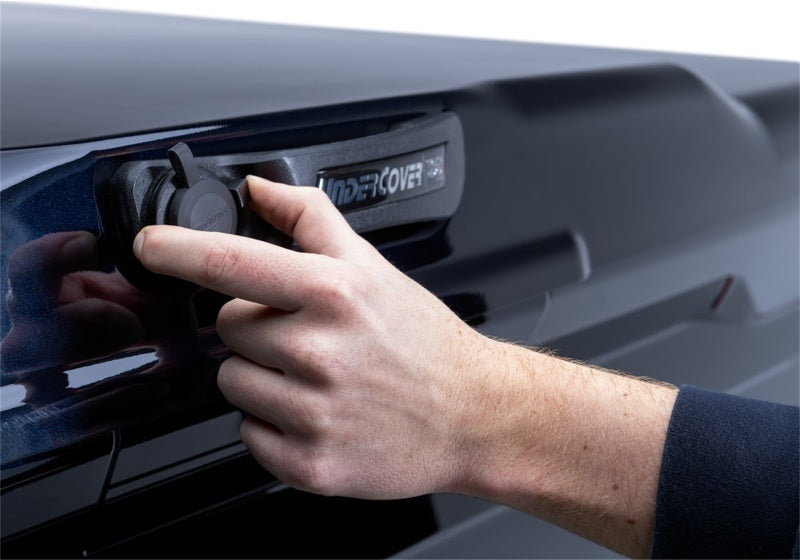 Load image into Gallery viewer, UnderCover 2021 Ford F-150 Ext/Crew Cab 6.5ft Elite LX Bed Cover - Agate Black
