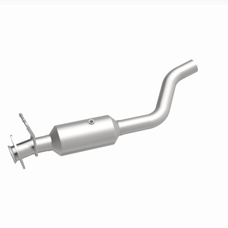 Load image into Gallery viewer, MagnaFlow 22-24 Ford F-650 V8 7.3L Underbody Direct Fit Catalytic Converter
