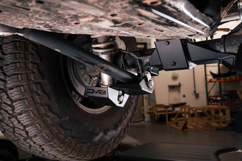 Load image into Gallery viewer, DV8 Offroad 2021-2022 Ford Bronco Rear Shock Guard Skid Plates
