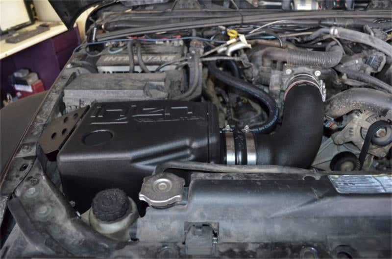 Load image into Gallery viewer, Injen 07-12 Jeep Wrangler 3.8L V6 Evolution Intake
