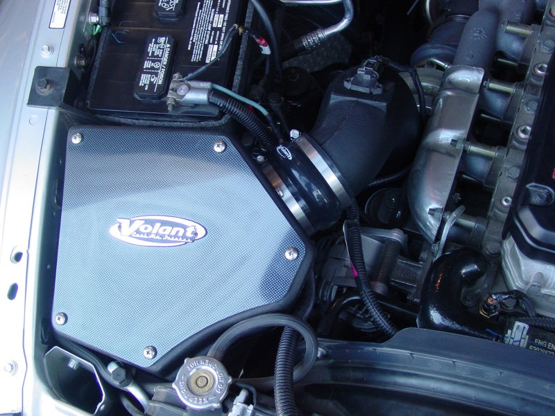 Load image into Gallery viewer, Volant 03-06 Dodge Ram 2500 5.9 L6 Primo Closed Box Air Intake System
