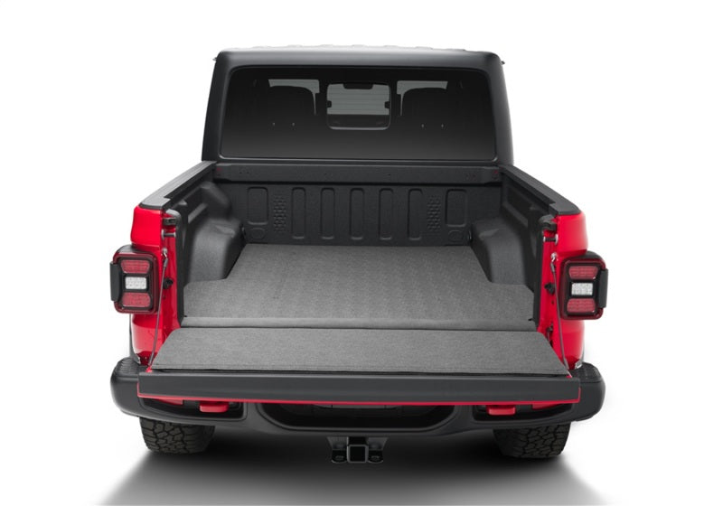 Load image into Gallery viewer, BedRug 20-23 Jeep Gladiator 5ft Bed Mat (Use w/Spray-In &amp; Non-Lined Bed)
