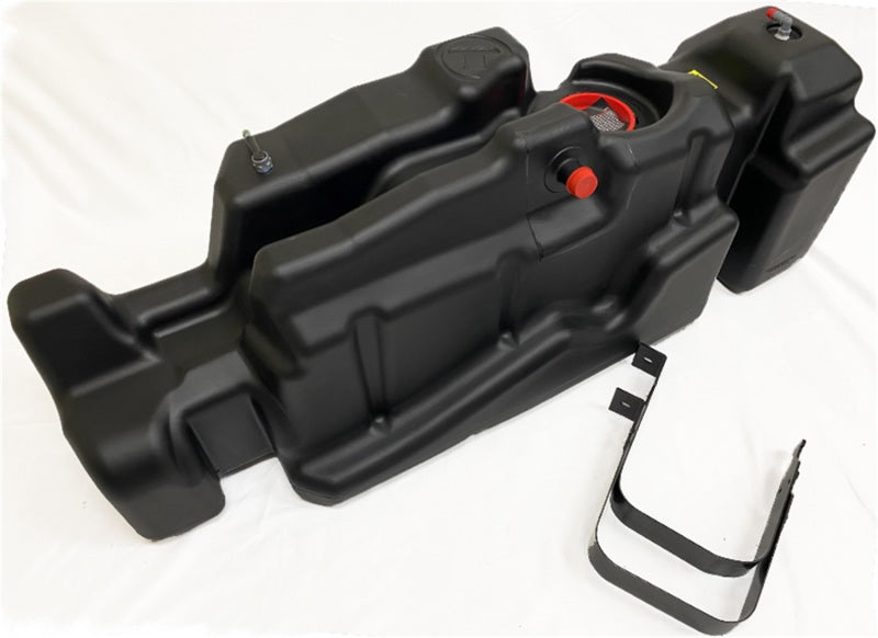 Load image into Gallery viewer, Titan Fuel Tanks 20-24 GM 2500/3500 Duramax Crew Cab Short Bed 56 Gallon XXL Mid-Ship Fuel Tank
