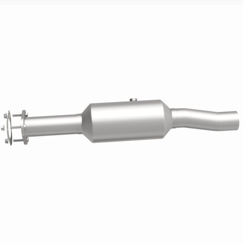 Load image into Gallery viewer, MagnaFlow 16-19 Ford E-450 Super Duty Base V10 6.8L Underbody Direct-Fit Catalytic Converter
