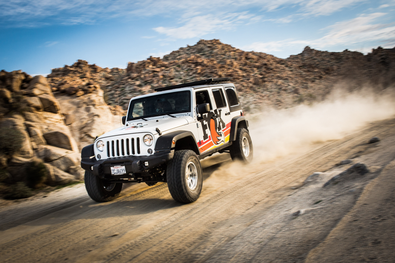 Load image into Gallery viewer, Fox 97-06 Jeep TJ 2.0 Performance Series 9.1in. Smooth Body IFP Rear Shock (Aluminum) / 4-6in. Lift
