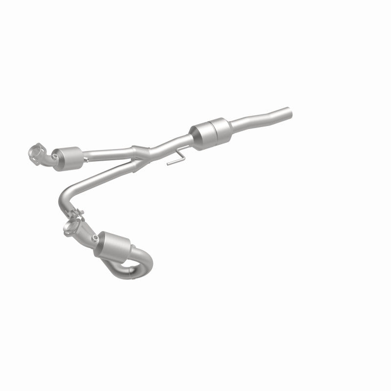 Load image into Gallery viewer, MagnaFlow Conv DF 02-03 Dodge Durango
