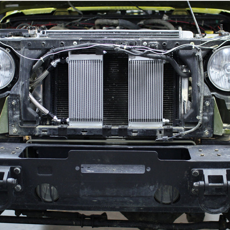Load image into Gallery viewer, Mishimoto 07-11 Jeep Wrangler JK Oil Cooler Kit - Black
