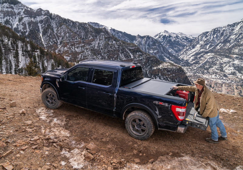 Load image into Gallery viewer, Roll-N-Lock 2021 Ford F-150 67.1in A-Series Retractable Tonneau Cover
