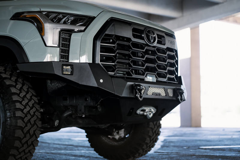 Load image into Gallery viewer, DV8 Offroad 22-23 Toyota Tundra MTO Series Front Bumper
