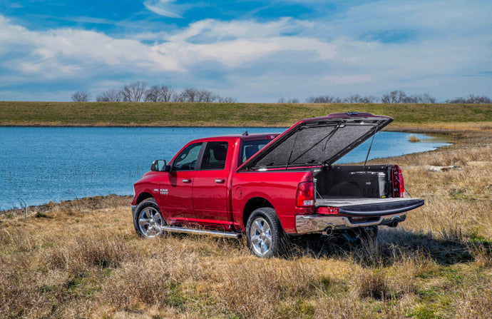 UnderCover 09-18 Ram 1500 (19-20 Classic) / 10-20 Ram 2500/3500 6.4ft Elite LX Bed Cover - Flame Red