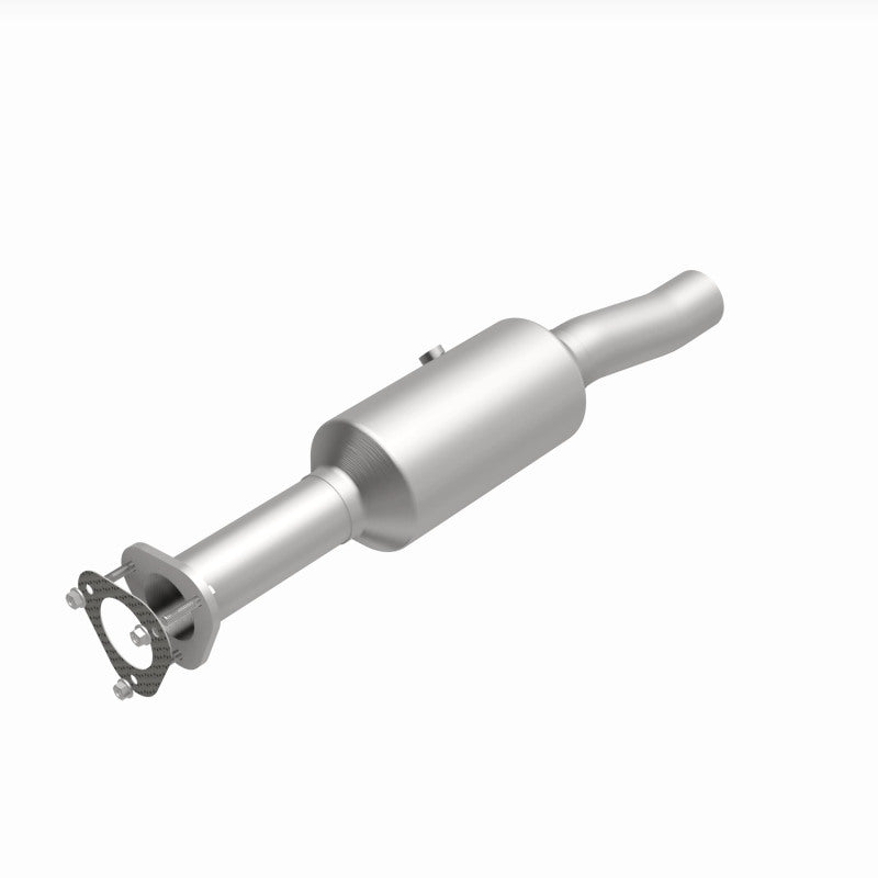 Load image into Gallery viewer, MagnaFlow 16-19 Ford E-450 Super Duty Base V10 6.8L Underbody Direct-Fit Catalytic Converter
