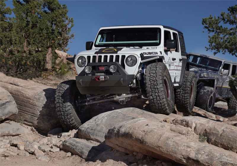 Load image into Gallery viewer, Superlift 18-23 Jeep Wrangler Unlimited 4in JLU Long Arm Kit - King 2.0 Shocks
